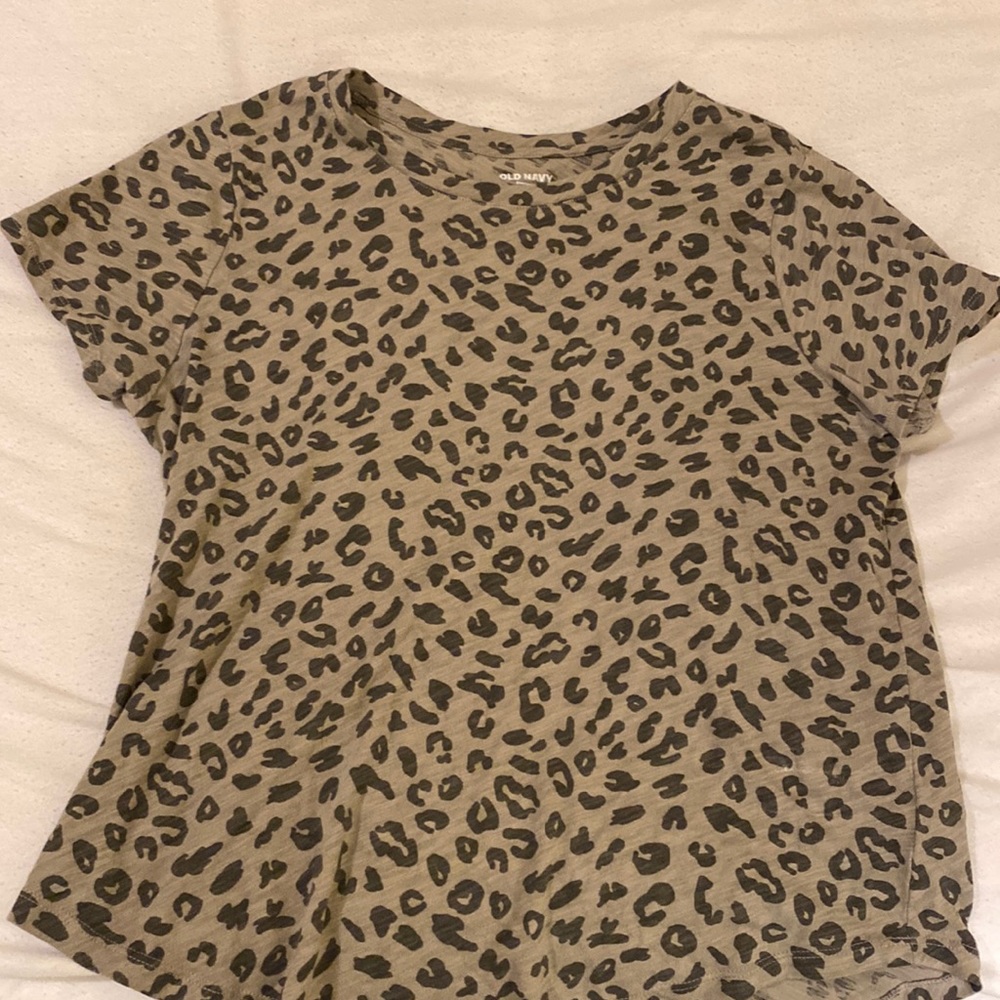 Old Navy cheetah tee